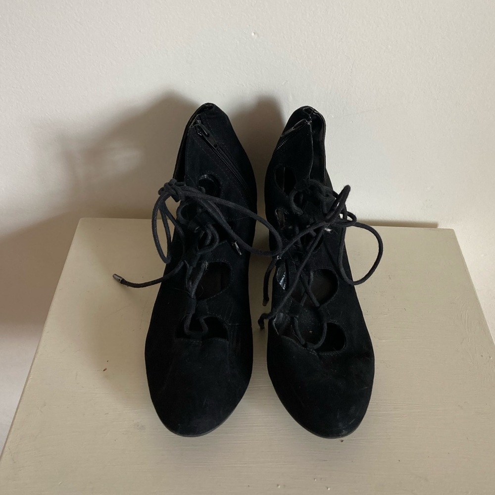 Mossimo Black Block Lace Up Heels Size 11